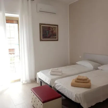 Daniela 4*