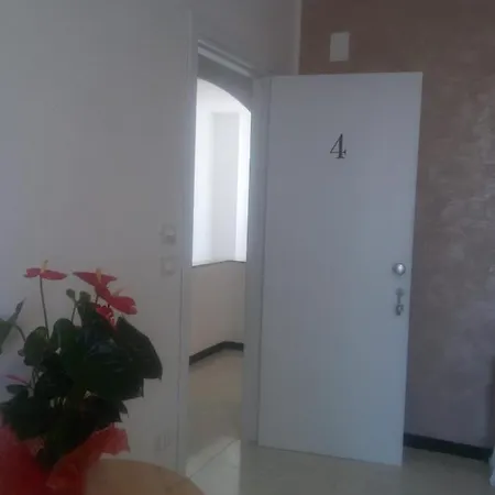 Daniela 4*